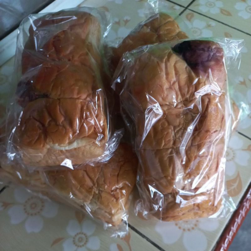 

Roti sobek berbagai rasa nikmat