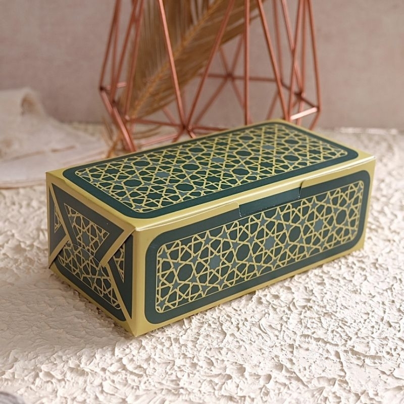 

(MINIMAL 5) Kotak kue 20 x 10 x 7cm Hijau Emas Gold 2 sisi box hampers lebaran idul fitri box brownies pie choux