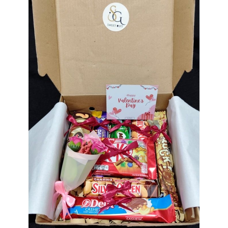 

Hampers Box Aneka Coklat / Gift Box Ulang Tahun & Valentine