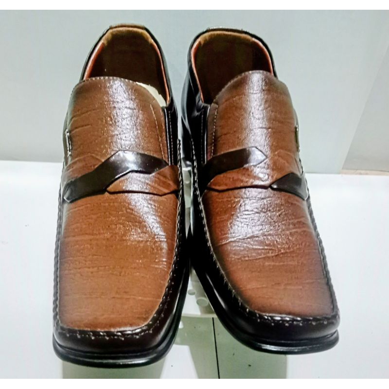Shopee COD - Bally 8872 Sepatu Pria Kekinian Keren Murah Pantofel Formal Kerja Kantor Terbaru 2025 O