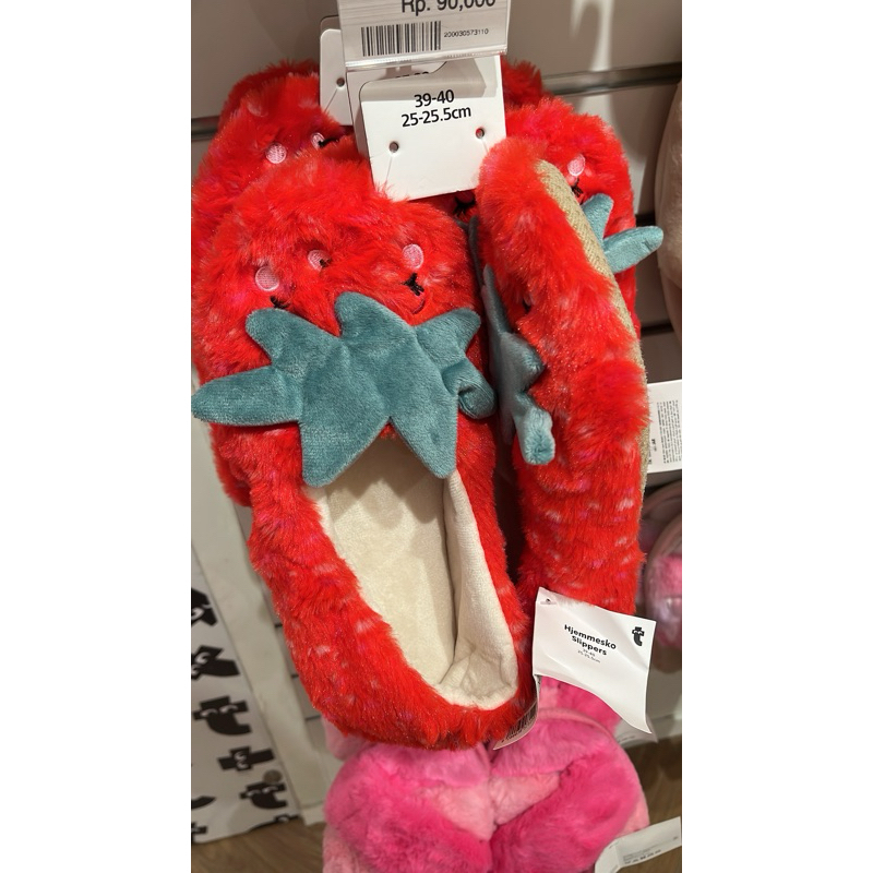 sandal Strawberry, flying t1ger