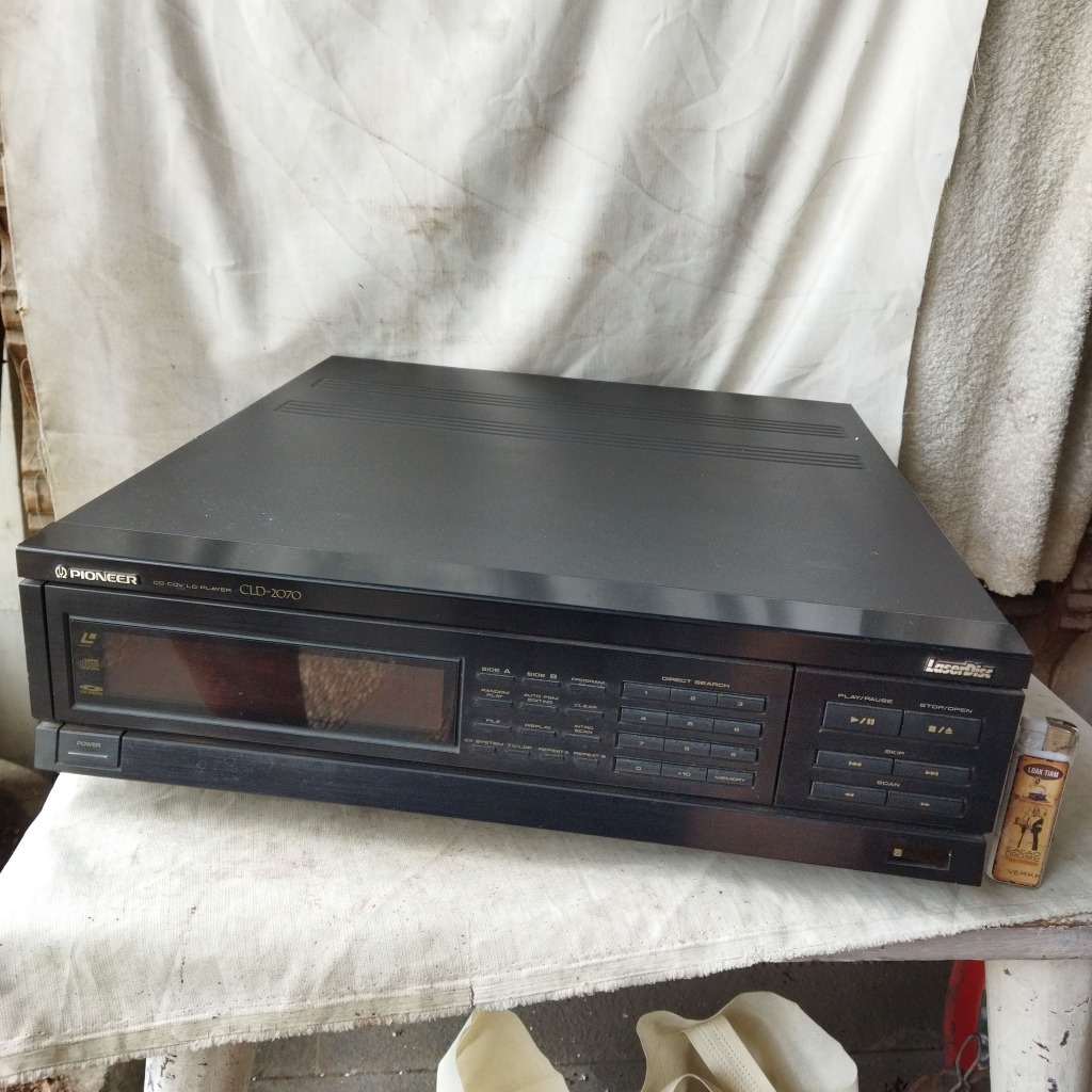 Vintage Pioneer CLD-2070 LaserDisc CD CDV LD Player