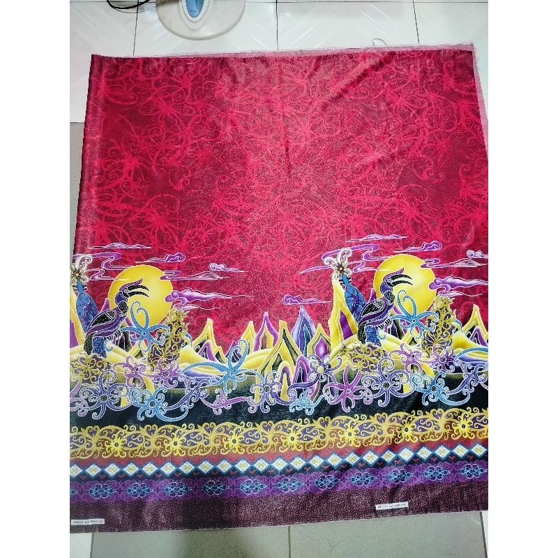 kain etnik Borneo khas Kalimantan