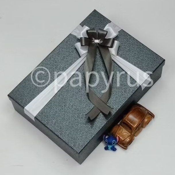 

PAPYRUS 25x35 Tinggi 10cm Kotak Kado Gift Box Hadiah KOTA KADO V1