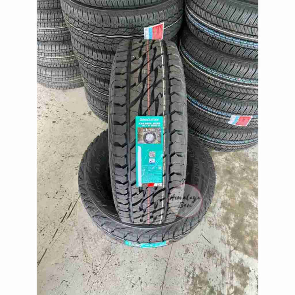 Bridgestone DUELER D697 AT 215/70 R15 Ban Mobil C-RV