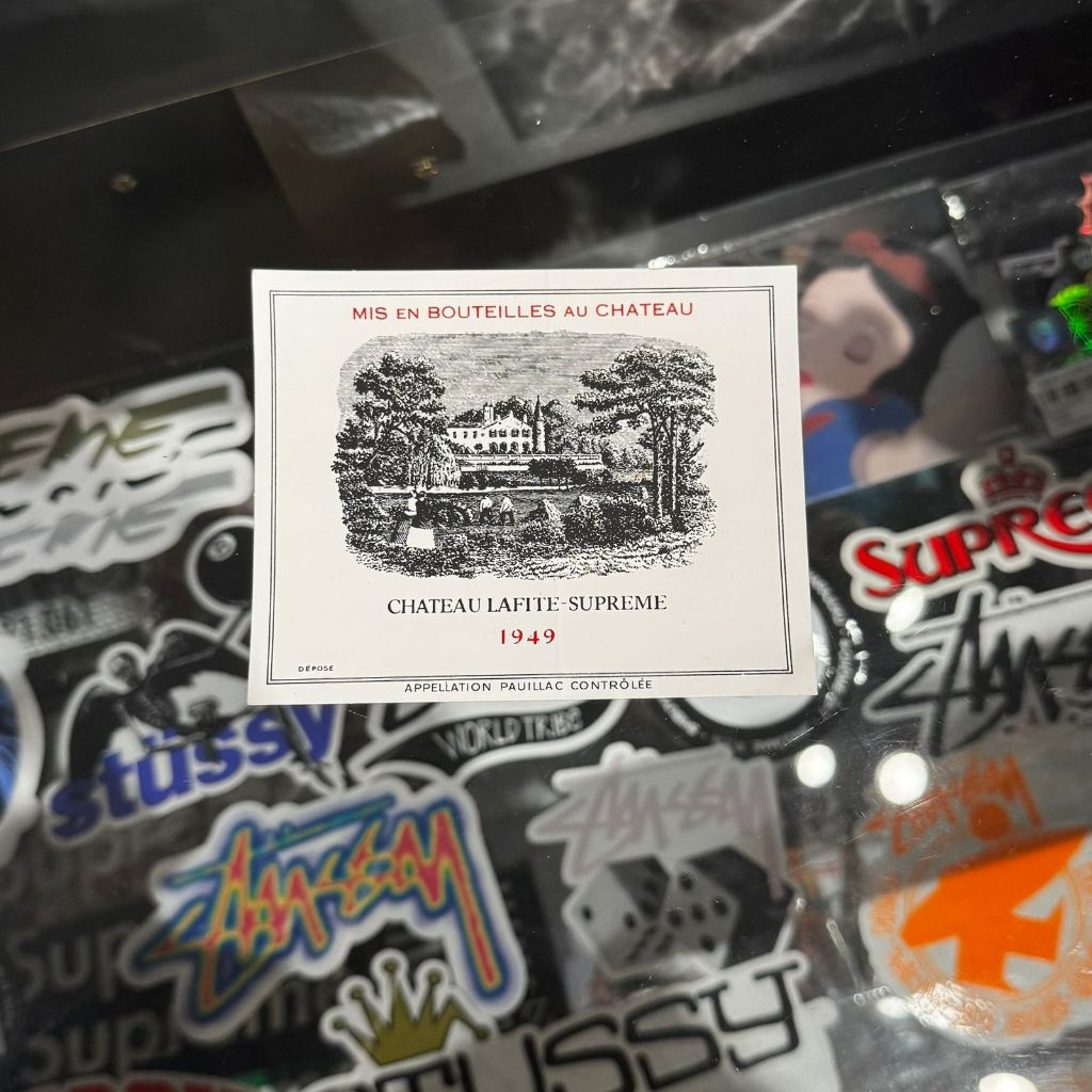 

S*PREME - CHATEAU STICKER