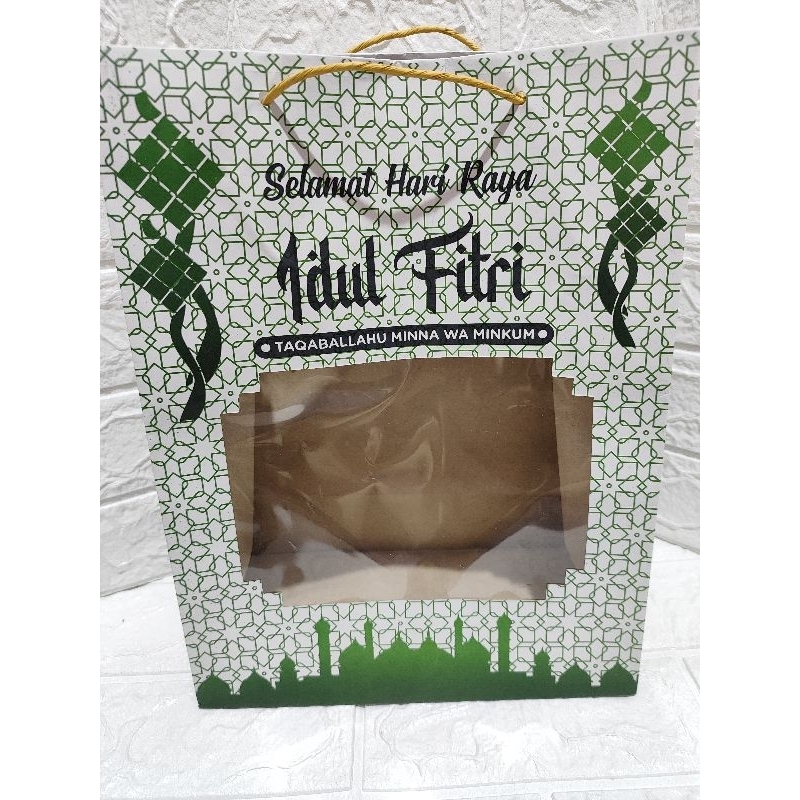 

PEPPER BAG MIKA IDUL FITRI POTRAID / PAPER BAG MIKA IDUL FITRI 26X12X33 / PAPER BAG MIKA