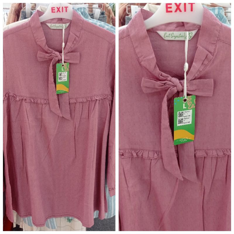 Blouse branded Exit Signature