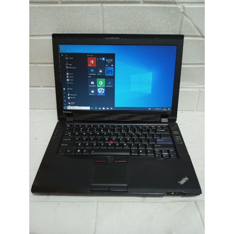 Lenovo Thinkpad L412 Core i3 - 2.4 Ghz DDR 4GB SSD 128GB 14" Baterai 3 Jam