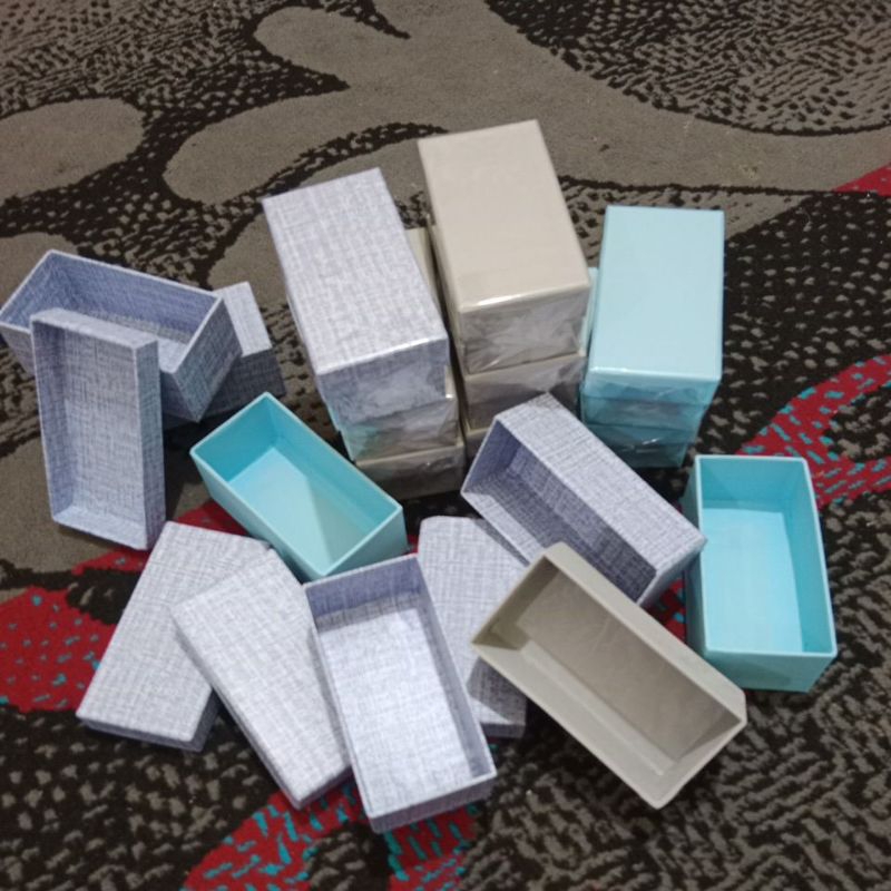 

Kotak kado/hard box/gift box