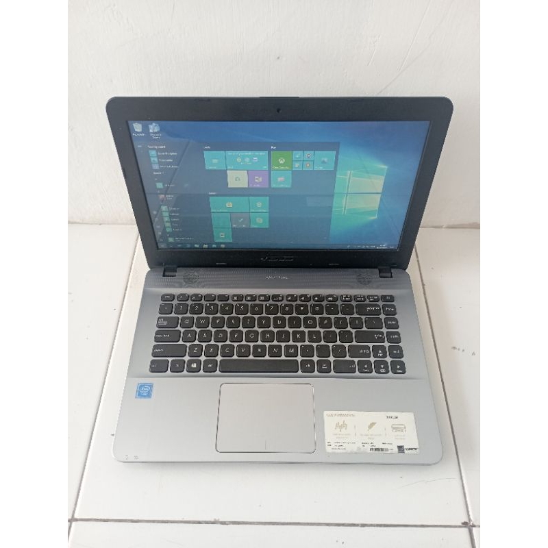 Laptop Asus X441m intel celeron N4000 Ram 4gb + SSS 256GB Bekas