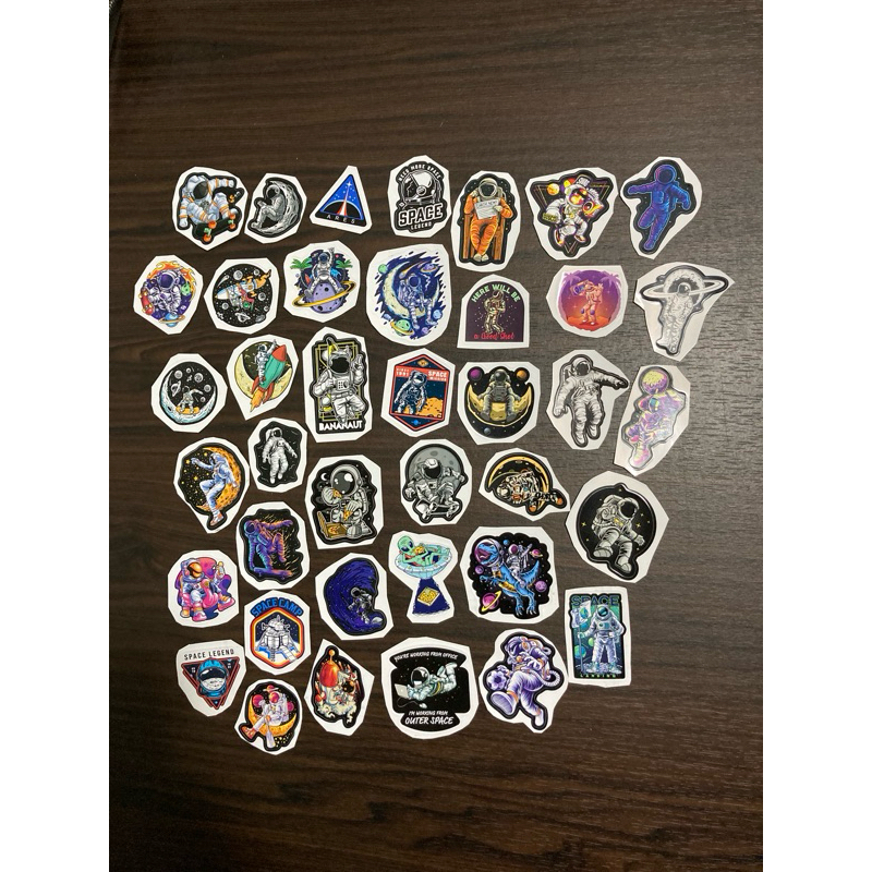 

Sticker Pack Astronot Aesthetic Paper Vinyl Dekorasi Stiker Laptop HP Tumblr Buku Journal Koper