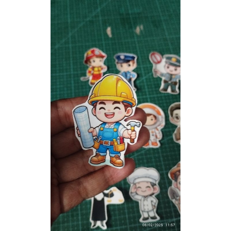 

Stiker Glossy Profesi Cowo isi 16 stiker