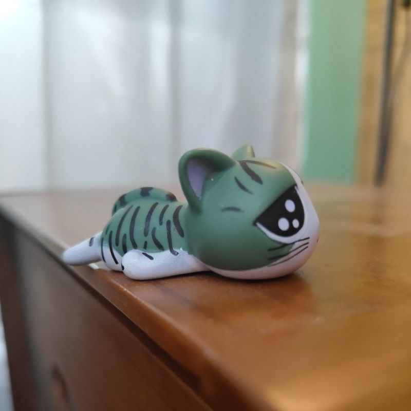 Action figure kucing CHI