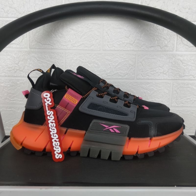 SEPATU SNEAKERS PREMIUM REEBOK ZIG KINETICA EDGE" BLACK PINK"