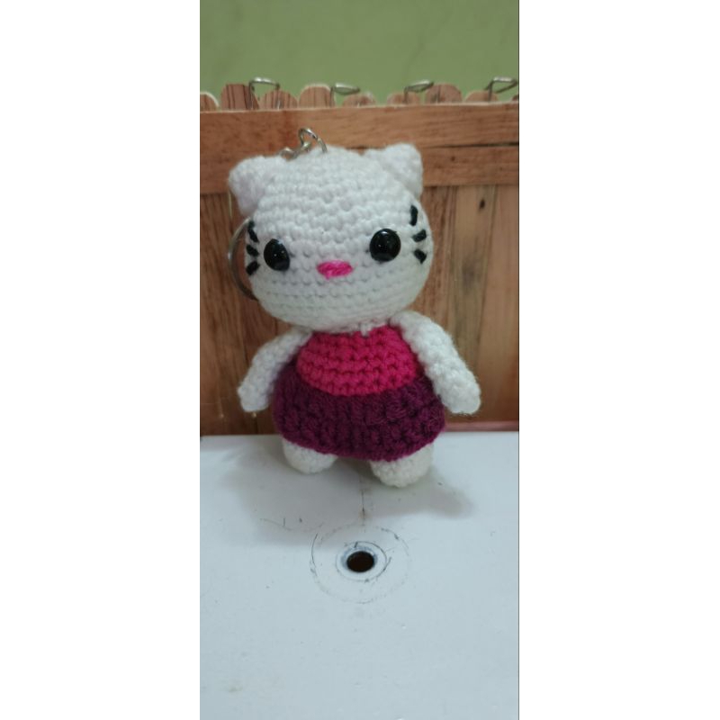 ganci rajut hello kitty/amigurumi hello kitty
