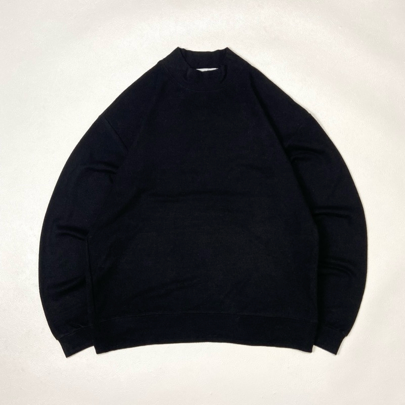 L | Suare Mockneck Knit Sweater