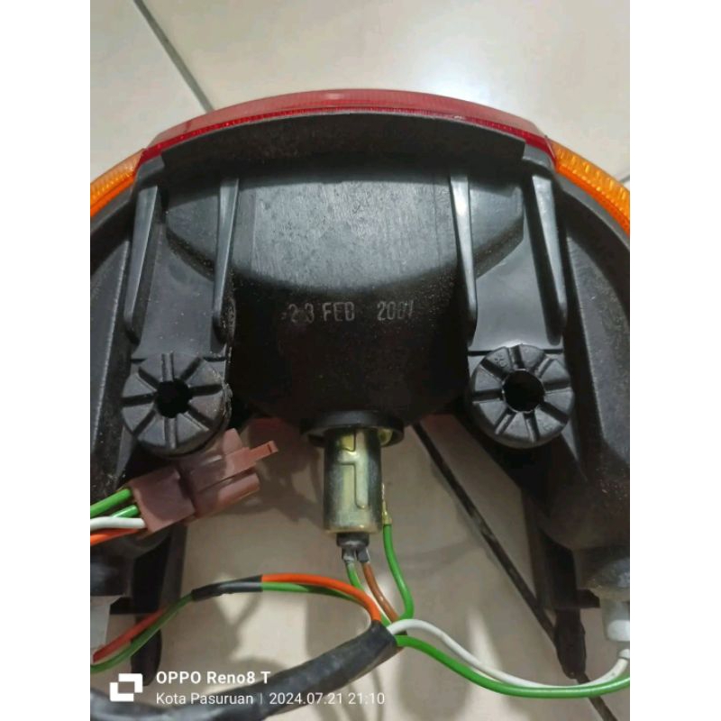 STOPLAMP ASSY/LAMPU BELAKANG SET, SUPRA X LAMA 100 / XX / V, ORIGINAL AHM 33700KEV950, MARKING KGD, 