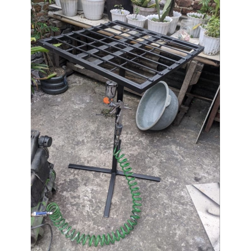 

Meja cat putar stand cat repaint putar berkualitas