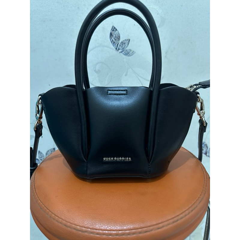 PRELOVED TAS HUSH PUPPIES