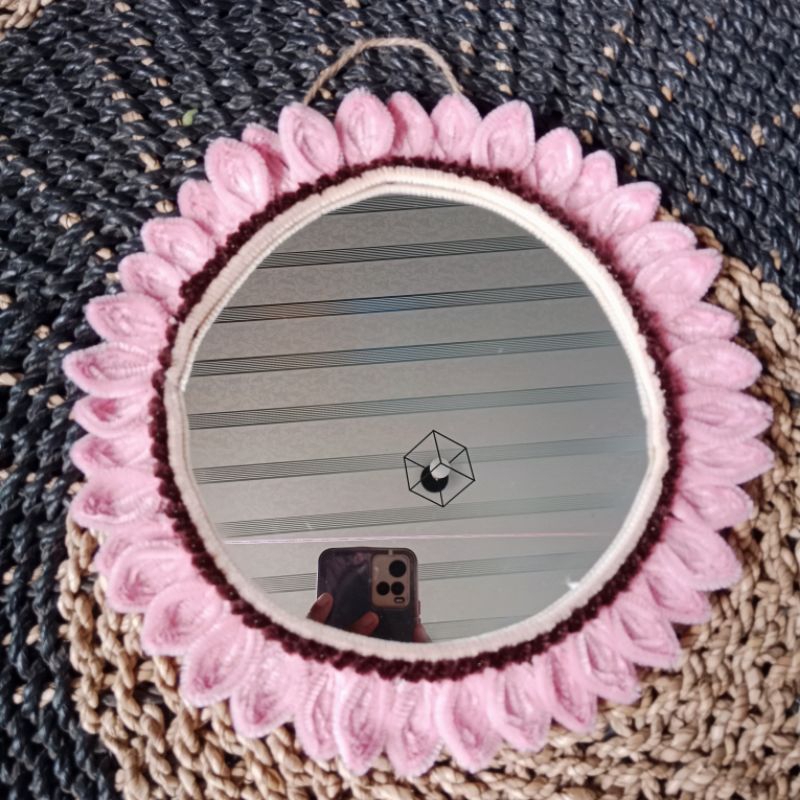 cermin hias kawat bulu hiasan dinding