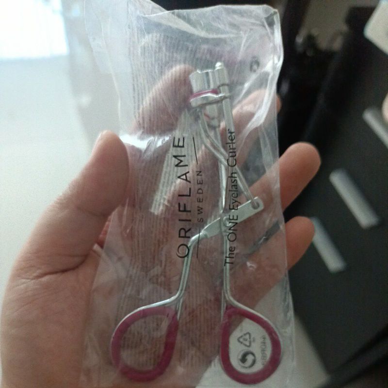 penjepit bulu mata original Oriflame