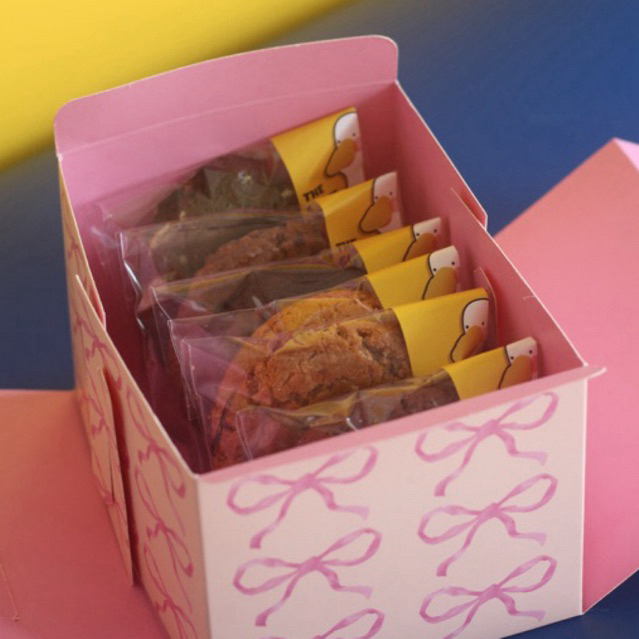 

SPESIAL HARI VALENTINE - LIMITED BOX EDITION