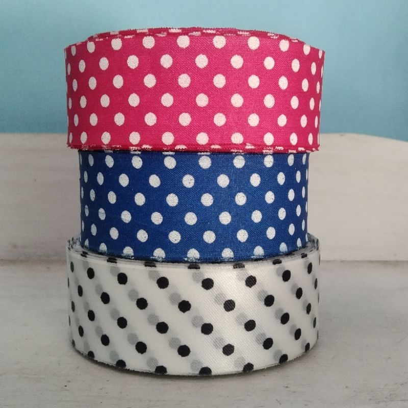 

PITA KAIN 1 INCH / 2,5 CM MOTIF POLKADOT PER ROLL