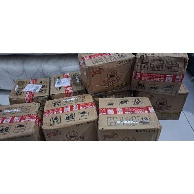 

Kopi Kapal Api Special Mix 23 gr Paket 20 dus