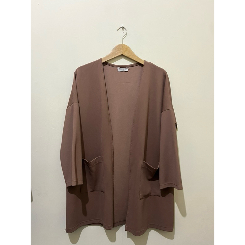 Outer HouseOfShopaholic