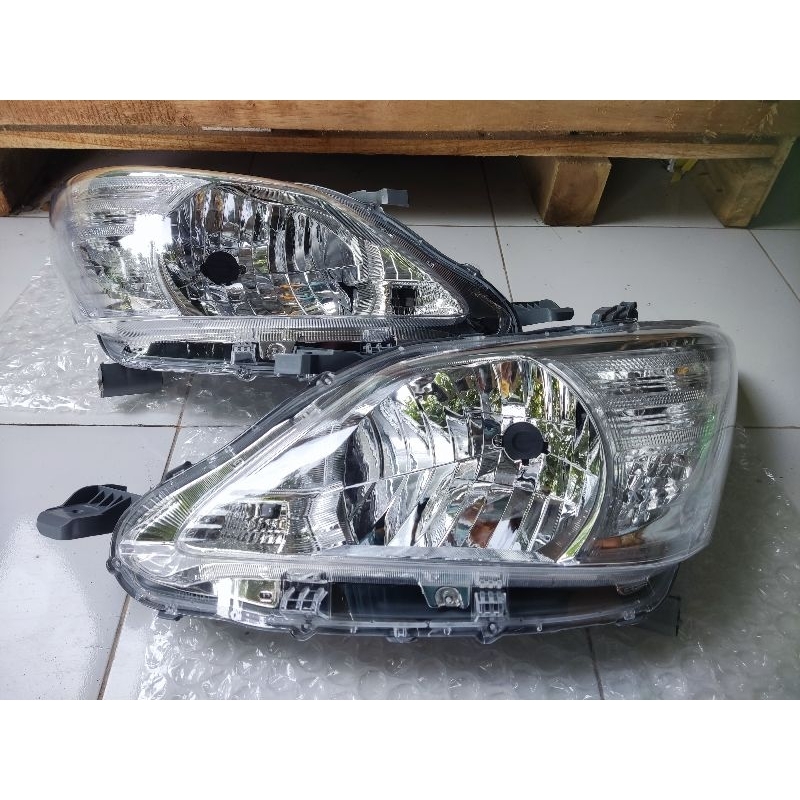lampu depan innova grand/barong 2011-2015