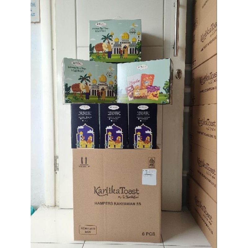 

KHUSUS KARTONAN HAMPERS KARTIKATOAST ISI 5 ( 6 BOX )