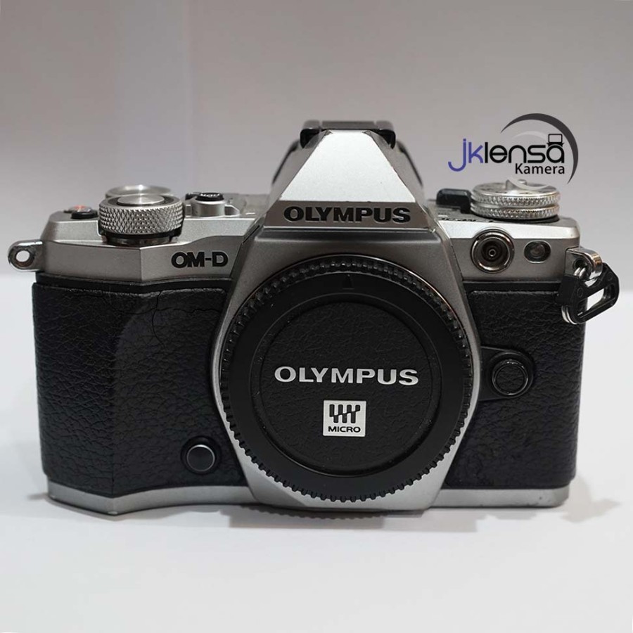 Olympus OMD Em5 Mark II EM-5 ll Body OnLy Good Condition In Box Second