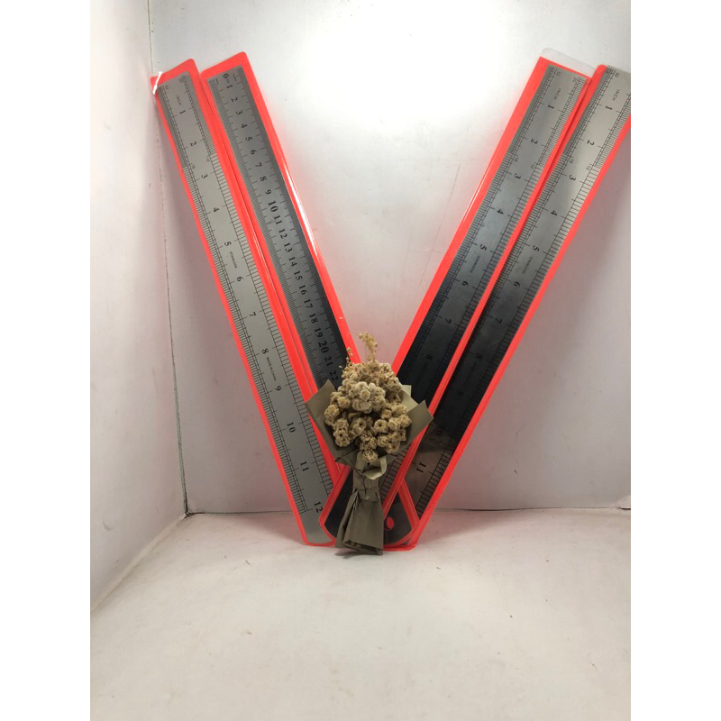 

(1 Lusin = 12 Pcs ) Garisan Besi / Penggaris Besi 30 Cm