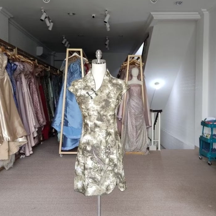 Gaun Cheongsam Wanita - Warna Hijau Tua