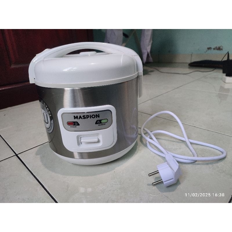 Maspion MRJ-1003-TSS Rice Cooker Penanak Nasi 1 Liter Pernah Dipakai/Bekas/Second Daya 300 W Panci S