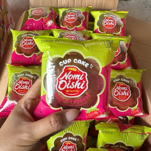 

nomi Oishi cupcake bolu cream 45 gram isi 30 pcs setengah kardus bisa mix rasa