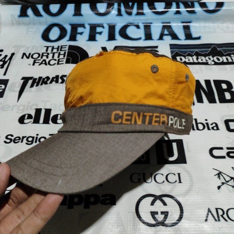 Topi Center Pole