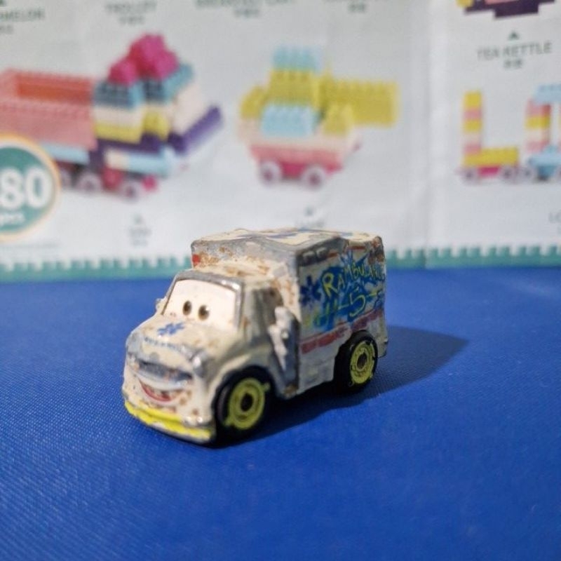 minicars mini cars dr damage ambulance mattel junk