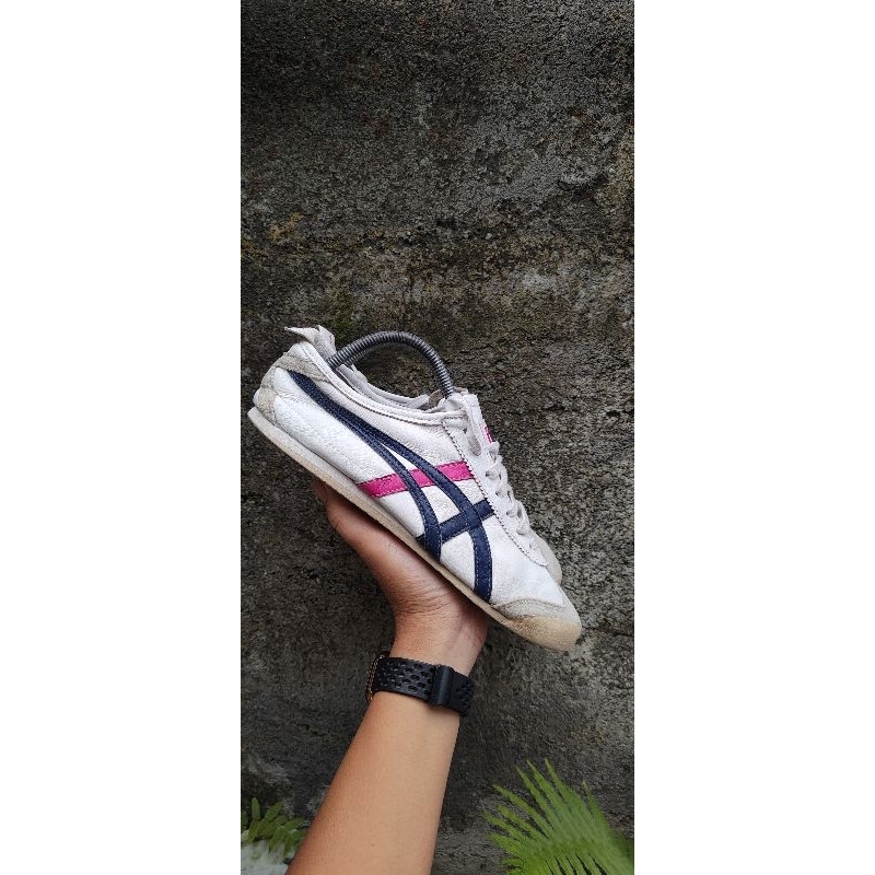 sepatu second branded  onitsuka UK 40