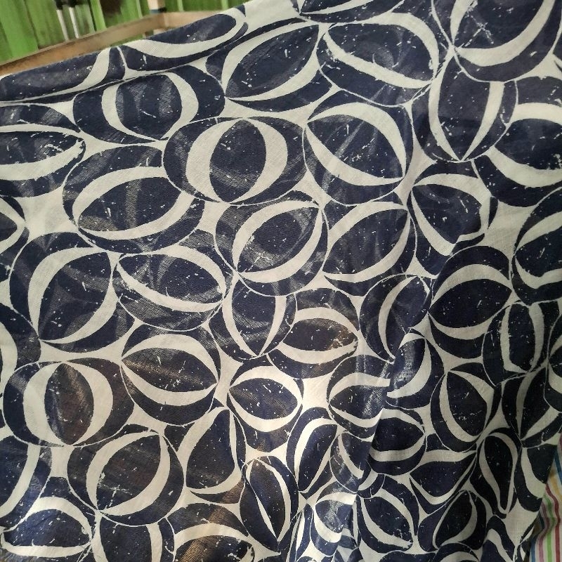 kain katun voal motif abtrak