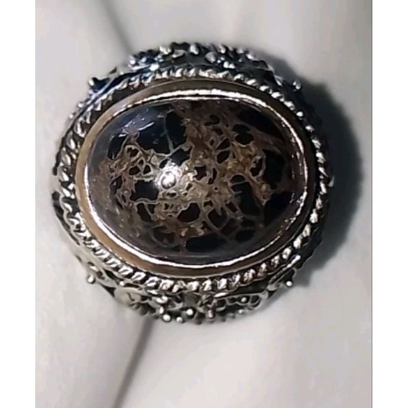 Natural Mvstika Pirus Persia Hitam Lawasan Kuno 