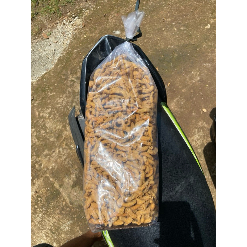 

wiw KERIPIK USUS AYAM SUPER RENYAH 1 BAL HARGA PABRIK