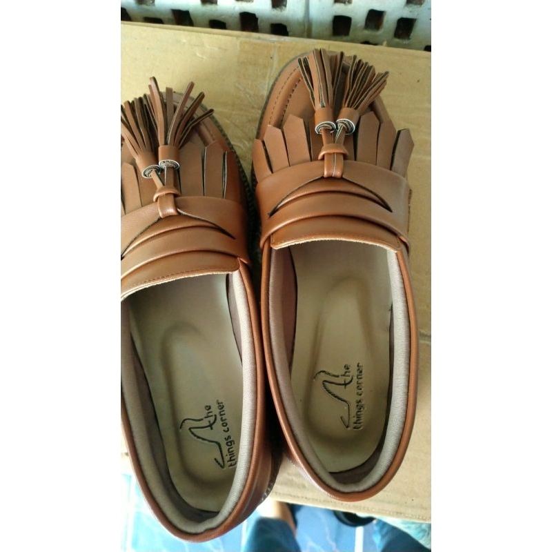 The Things Corner - Loafers Cokelat (Preloved)