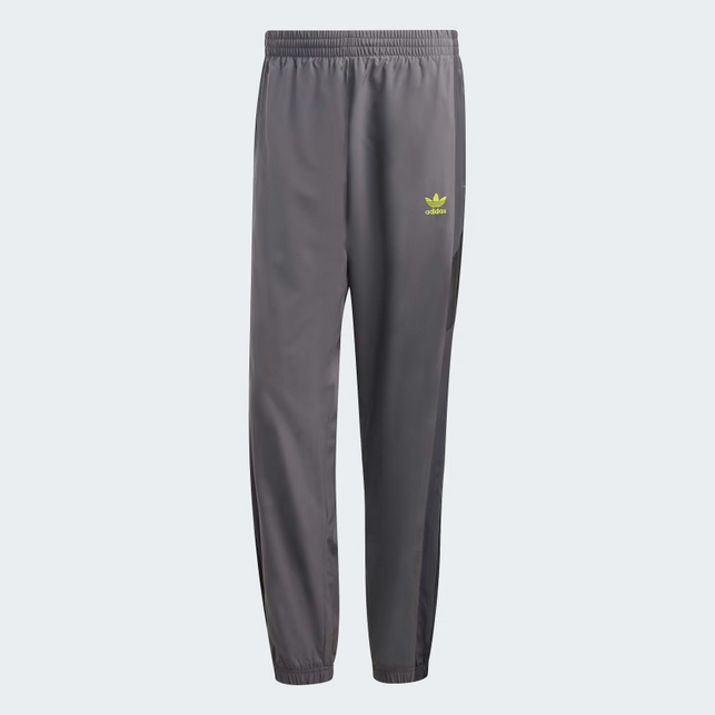 Celana kasual Pria ADIDAS TRACKPANT 2CARBON/GREFIV IC6006