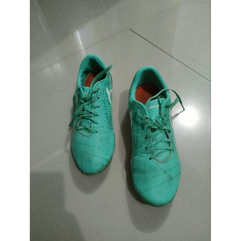 sepatu bola mini soccer futsal second original