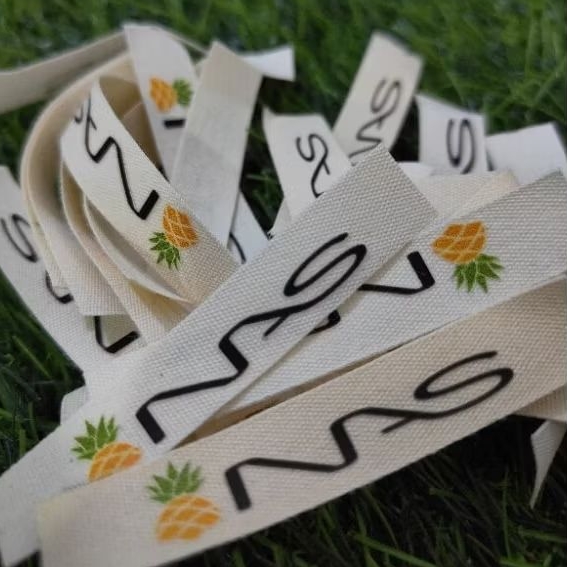 

LABEL KATUN UKURAN 1,3 X 6 CM 1000 pcs/KATUN LABEL CUSTOM /LABEL BAJU KATUN