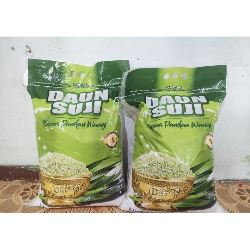 

BERAS PANDAN WANGI MERK DAUN SUJI BERAT 10KG