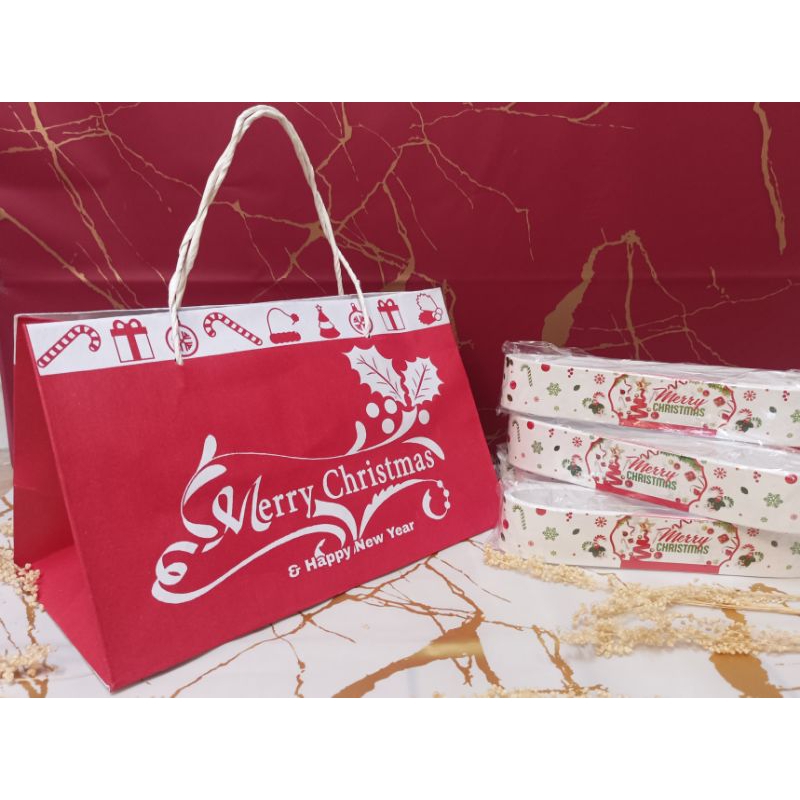 

paperbag natal 24*13*15 @10pcs free hangtag