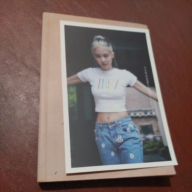 ( LARGE POSTCARD JENNIE BLACKPINK ) 2020 SUMMER DIARY IN SEOUL OFFICIAL JENNIE